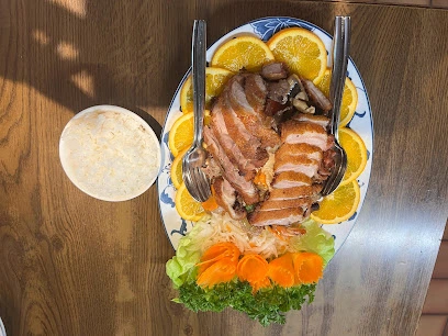 Lotus Asian Restaurant – Ihr chinesisches Restaurant in meiner Nähe mit echter chinesischer Küche Lotus Asian Restaurant – Chinesisches Restaurant in meiner Nähe mit authentischer chinesischer Küche und traditionellen Spezialitäten
