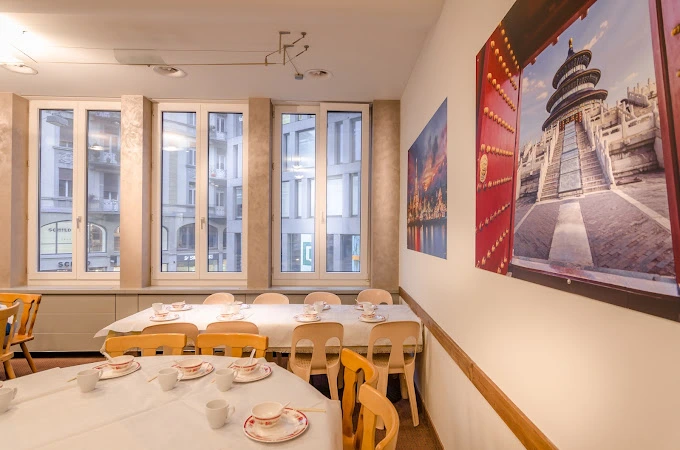 Asiatisches Restaurant in Asia Food Town Authentisches asiatisches Restaurant in Asia Food Town mit traditionellen Gerichten, frischen Zutaten und exotischen Aromen.